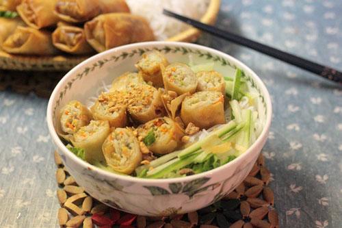  bún chả giò giòn rụm 1